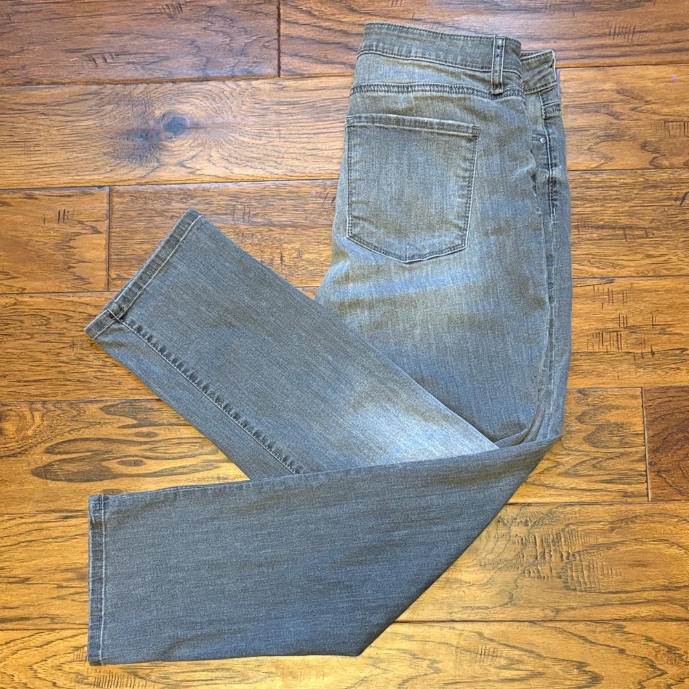 Kut from the Kloth Reese Fab Ab Ankle Straight Leg Jeans